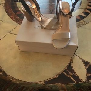 BCBG COLOR BLOCKED HEELS
